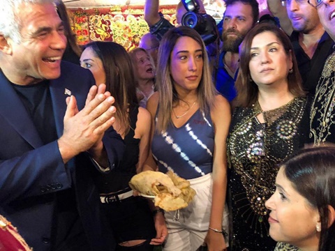 ח"כ יאיר לפיד וח"כ קארין אלהרר במימונה הערב